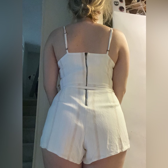 White Striped Romper - Picture 4 of 4